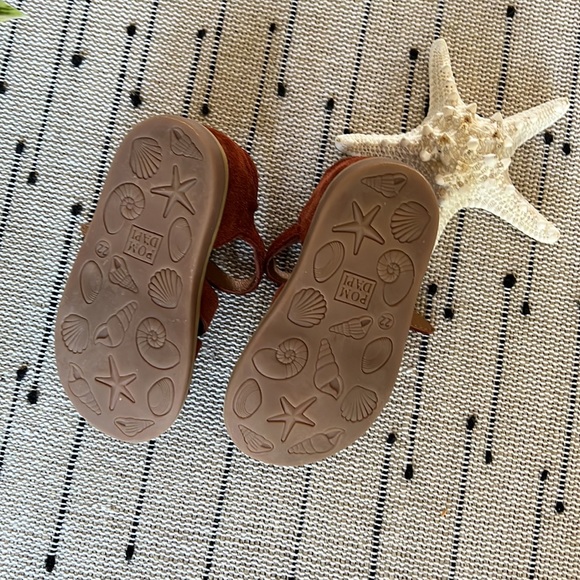 Adorable French brand Pom d’Api sandals - Picture 3 of 3